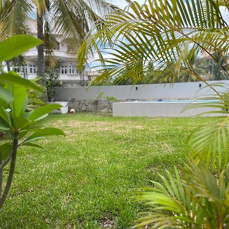 Seasons Break Apartment Pereybere Pereybere Beach Екстериор снимка