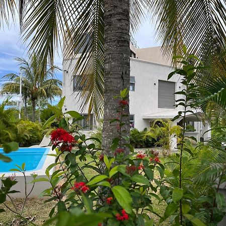 Seasons Break Apartment Pereybere Pereybere Beach Екстериор снимка